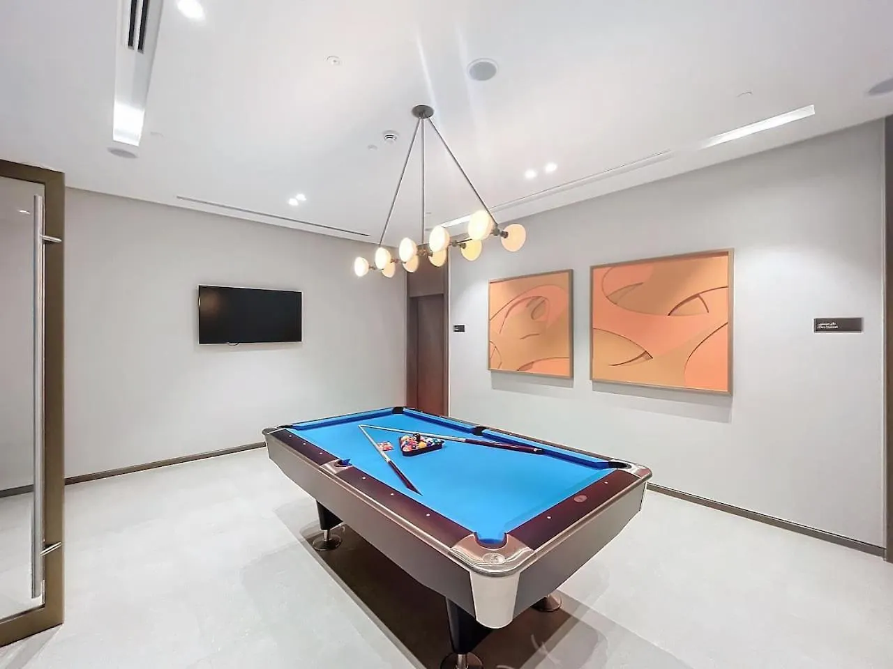 Grande Residence - Contemporary One Bedroom Dubai